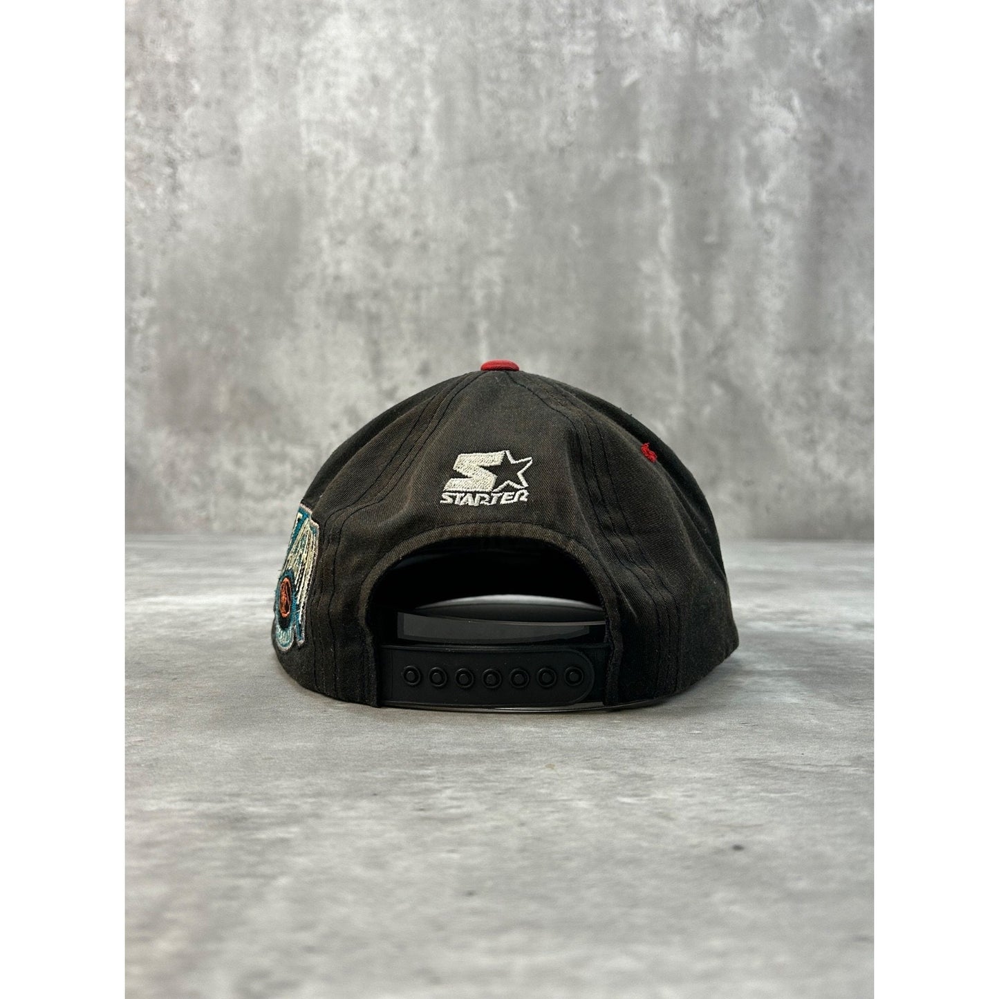 Vintage 90s New Jersey Devils NHL Starter Embroidered Spellout Snapback Hat OSFA