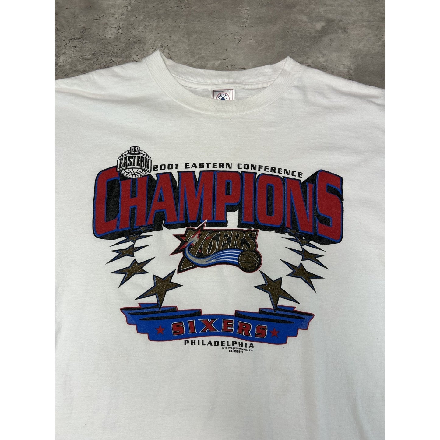 Vintage 2001 Philadelphia 76ers NBA World Champions Basketball T-Shirt Sz Large
