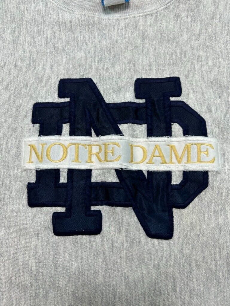 Vintage 90s Notre Dame Fighting Irish NCAA Embroidered Logo Sweatshirt Sz Medium