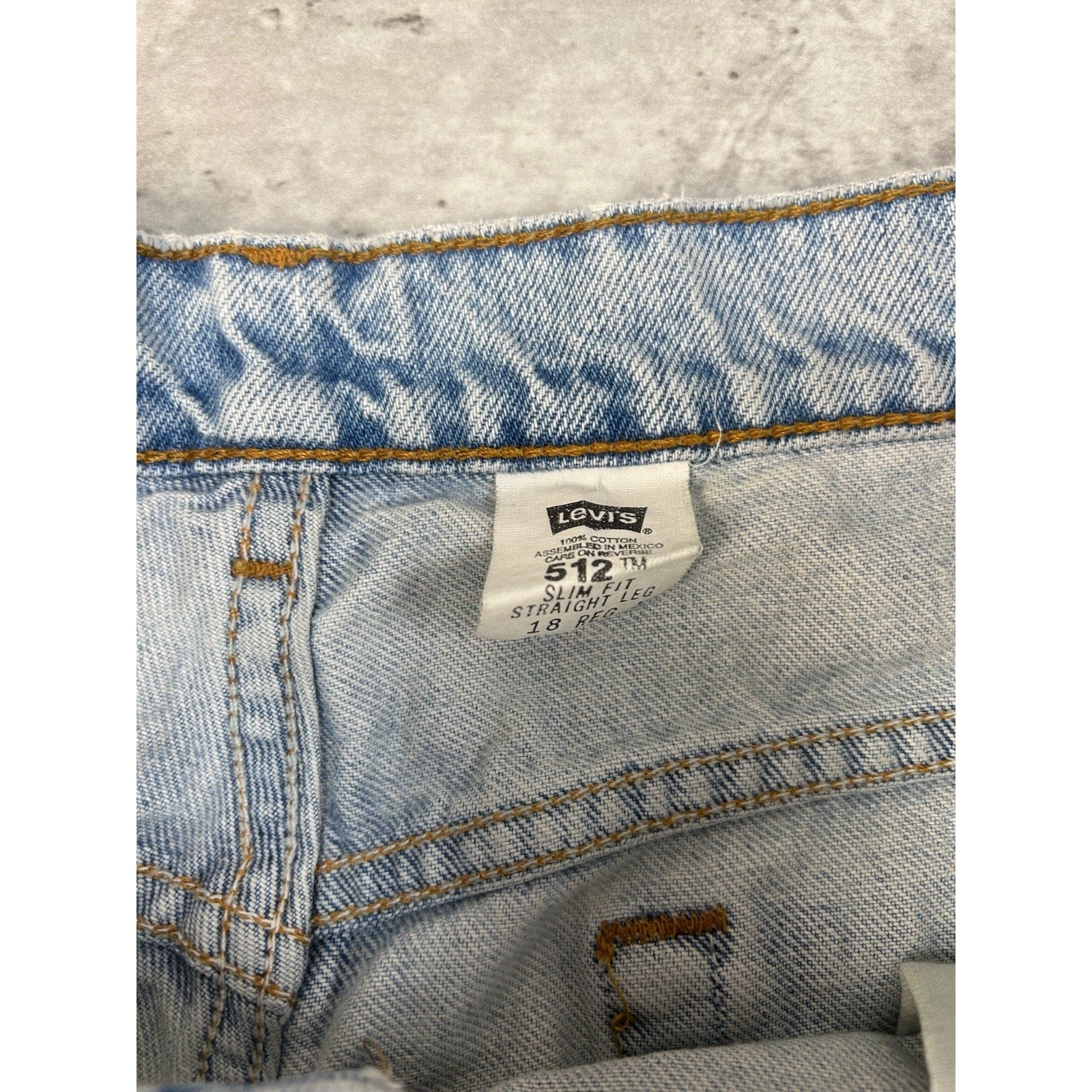 Vintage 90s Women's Levis 512 Slim Fit Red Tab Light Wash Denim Pants Size 36