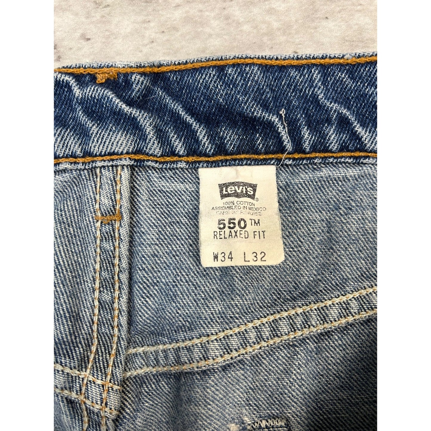 Vintage Levis 550 Red Tab Medium Wash Denim Pants Size 33