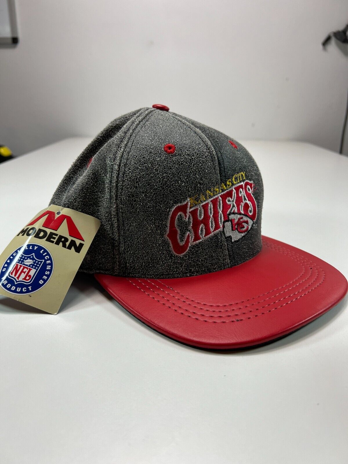 Vintage 90s Kansas City Chiefs NFL Genuine Leather Modern Snapback Hat OSFA