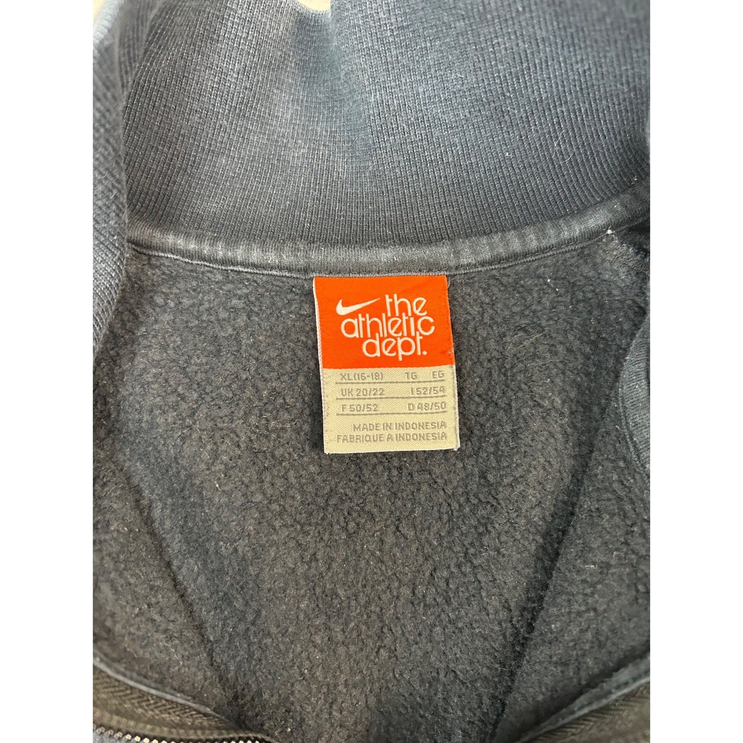 Vintage 2000s Nike Embroidered Mini Swoosh 1/4 Zip Crewneck Sweatshirt YOUTH XL