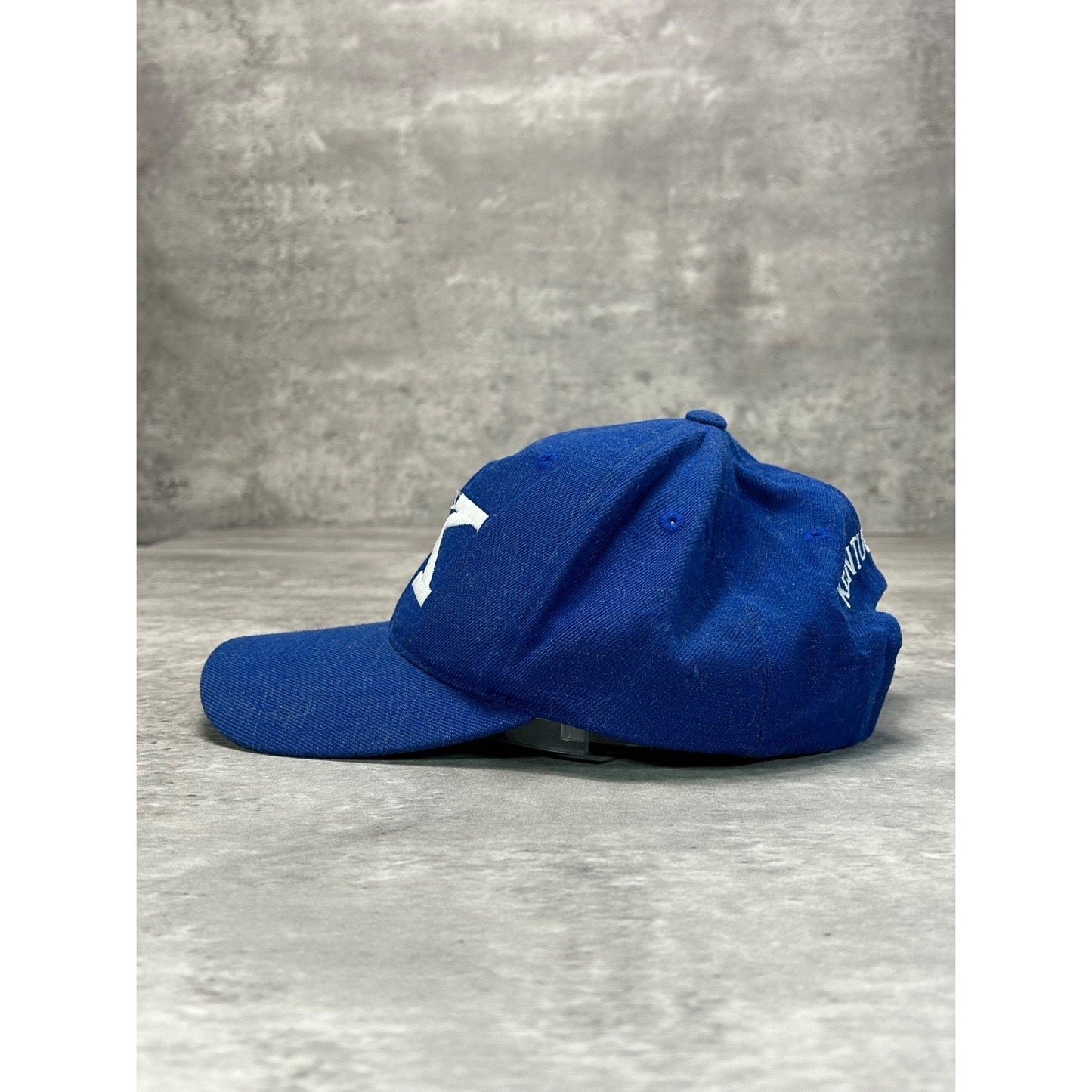 Vintage 90s Kentucky Wildcats NCAA Embroidered Logo Snapback Hat OSFA