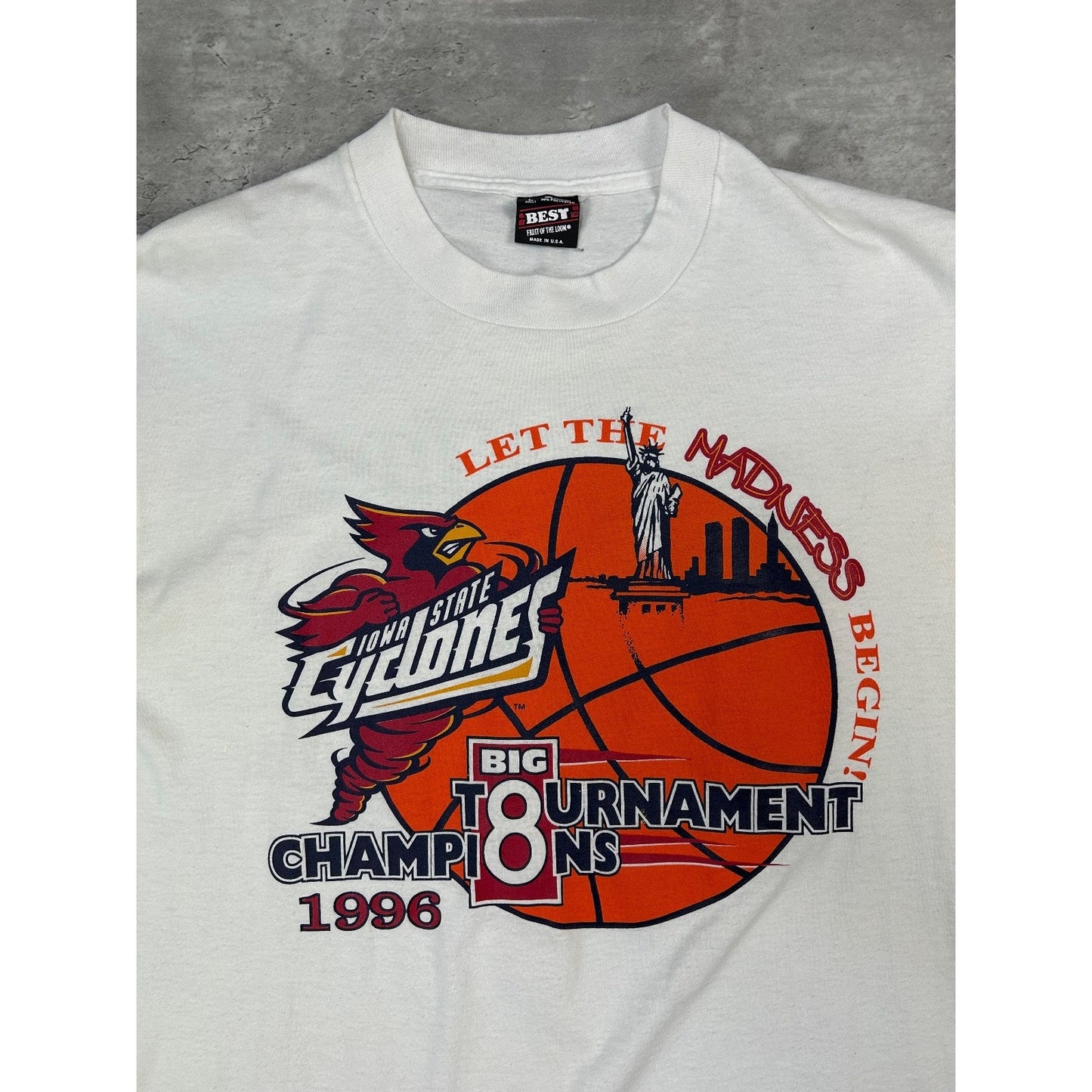 Vintage 1996 Iowa State Cyclones NCAA Big 8 Basketball Champs T-Shirt Size Large