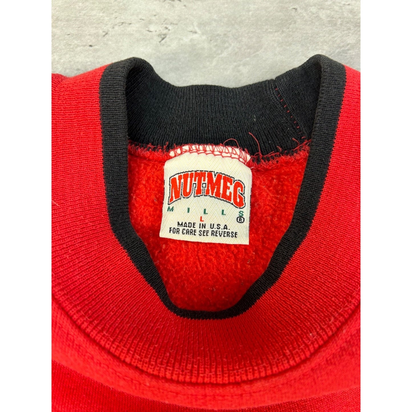 VTG 90s Chicago Bulls NBA Embroidered Spellout Short Sleeve Sweatshirt Sz Large