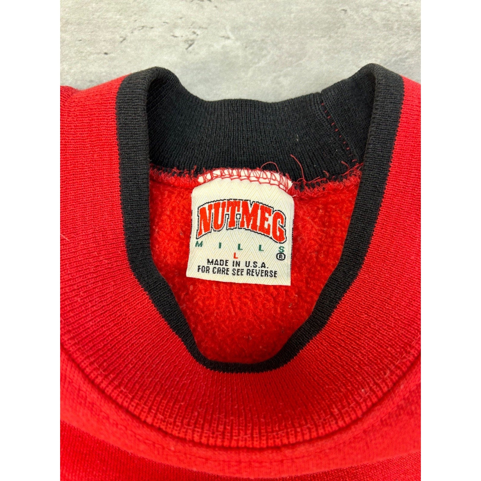 VTG 90s Chicago Bulls NBA Embroidered Spellout Short Sleeve Sweatshirt Sz Large