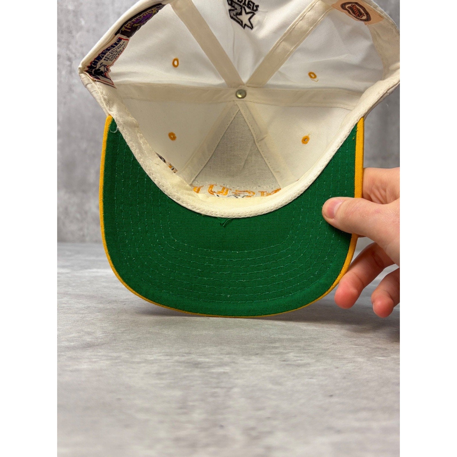 Vintage 90s Pittsburgh Penguins NHL Embroidered Starter Snapback Hat OSFA