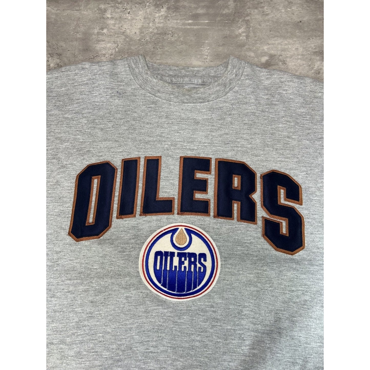 Vintage 90s Edmonton Oilers NHL Embroidered Spellout Sweatshirt Size XL Gray