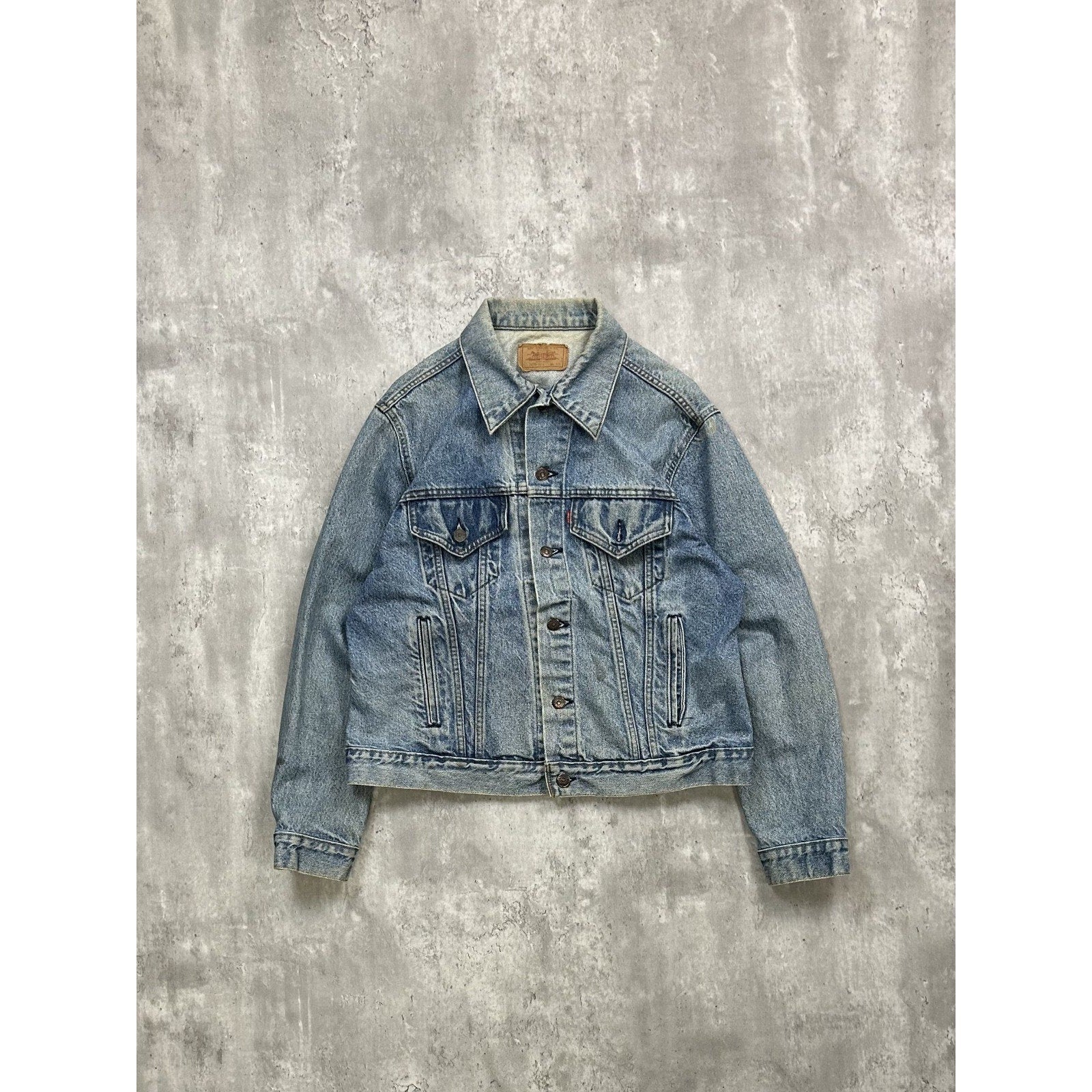 Vintage 90s Levis Red Tab Light Wash Denim Type 3 Trucker Jacket Size Medium