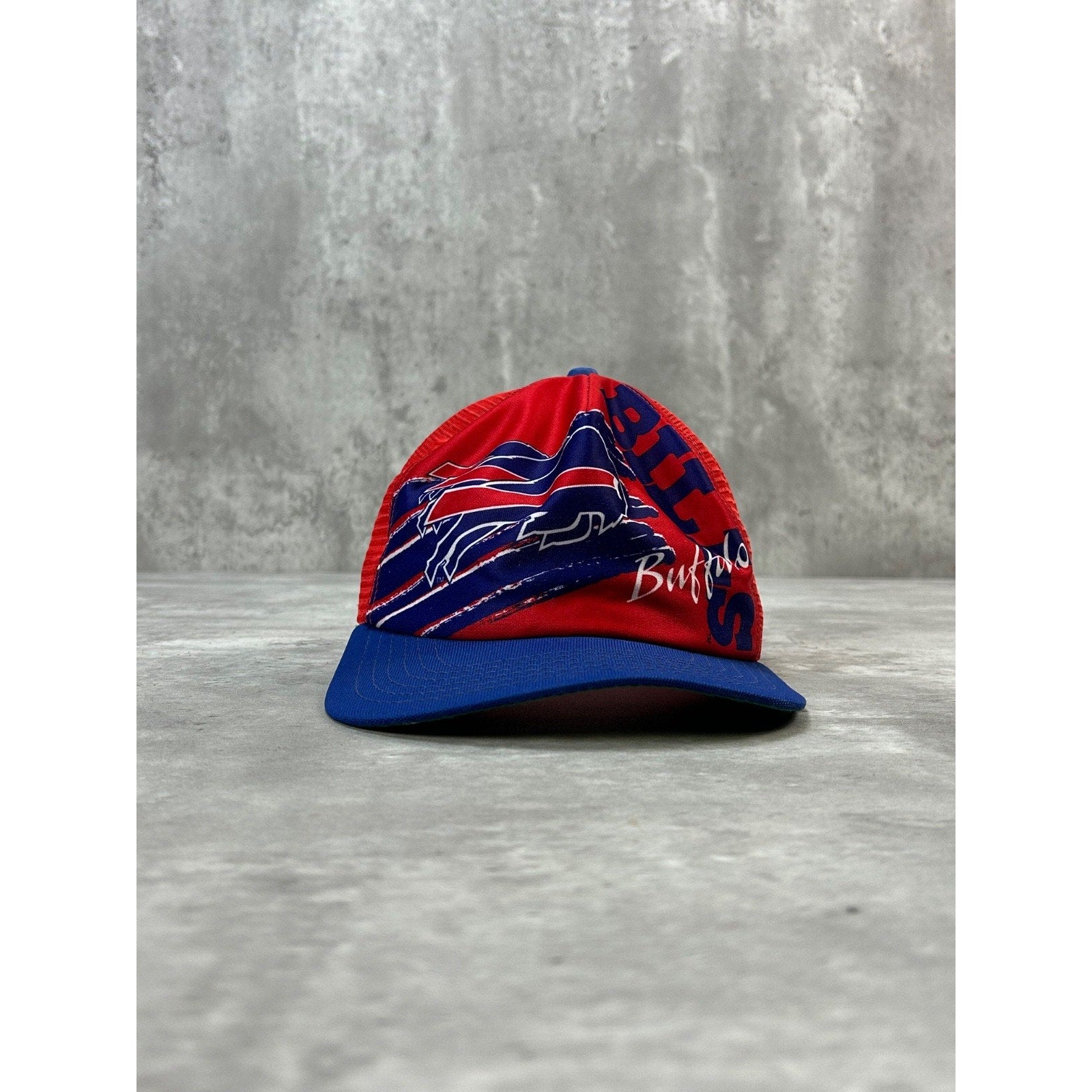 Vintage 80s Buffalo Bills NFL Graphic Logo Trucker Snapback Hat OSFA