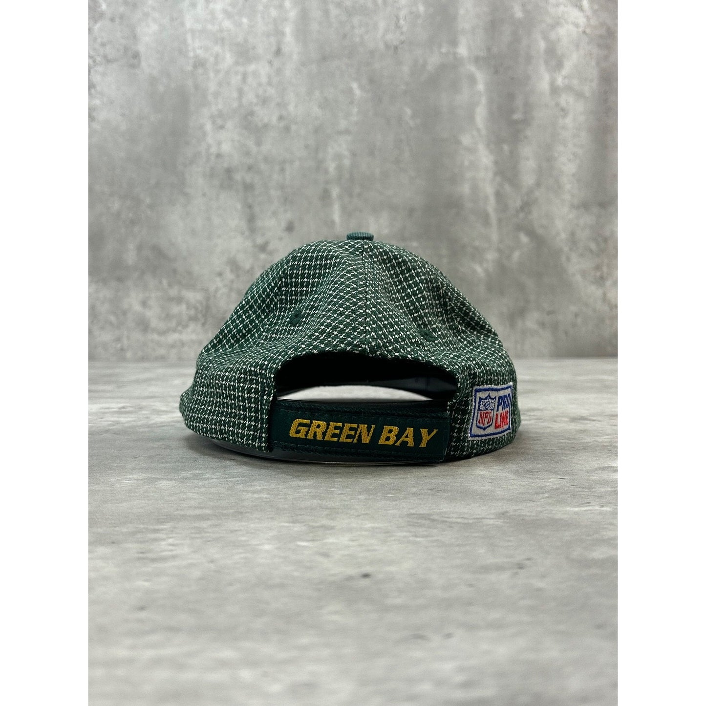 Vintage 90s Green Bay Packers NFL Embroidered Logo Athletics Strapback Hat OSFA