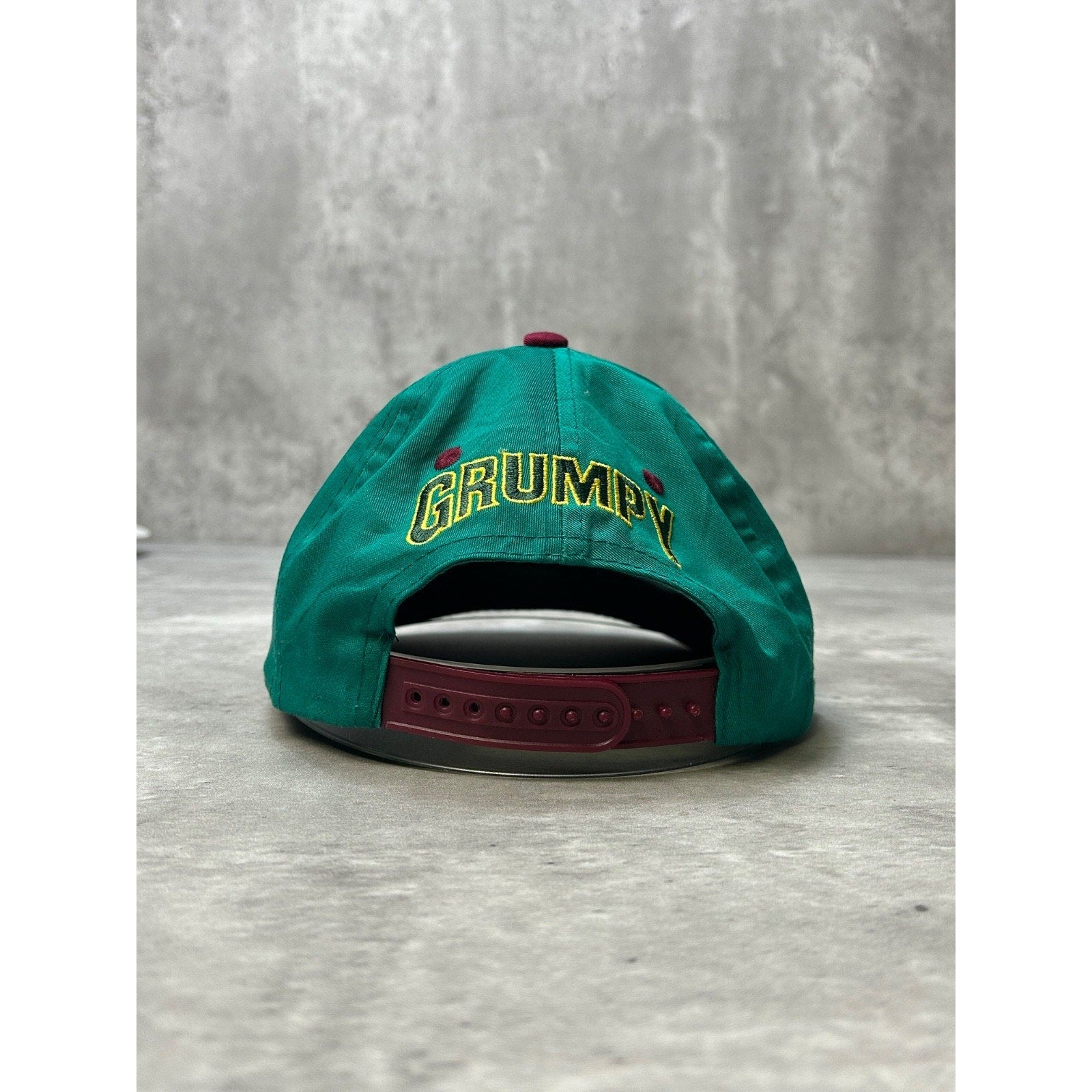 Vintage 90s Disney Grumpy Dwarf Embroidered Cartoon Snapback Hat YOUTH OSFA