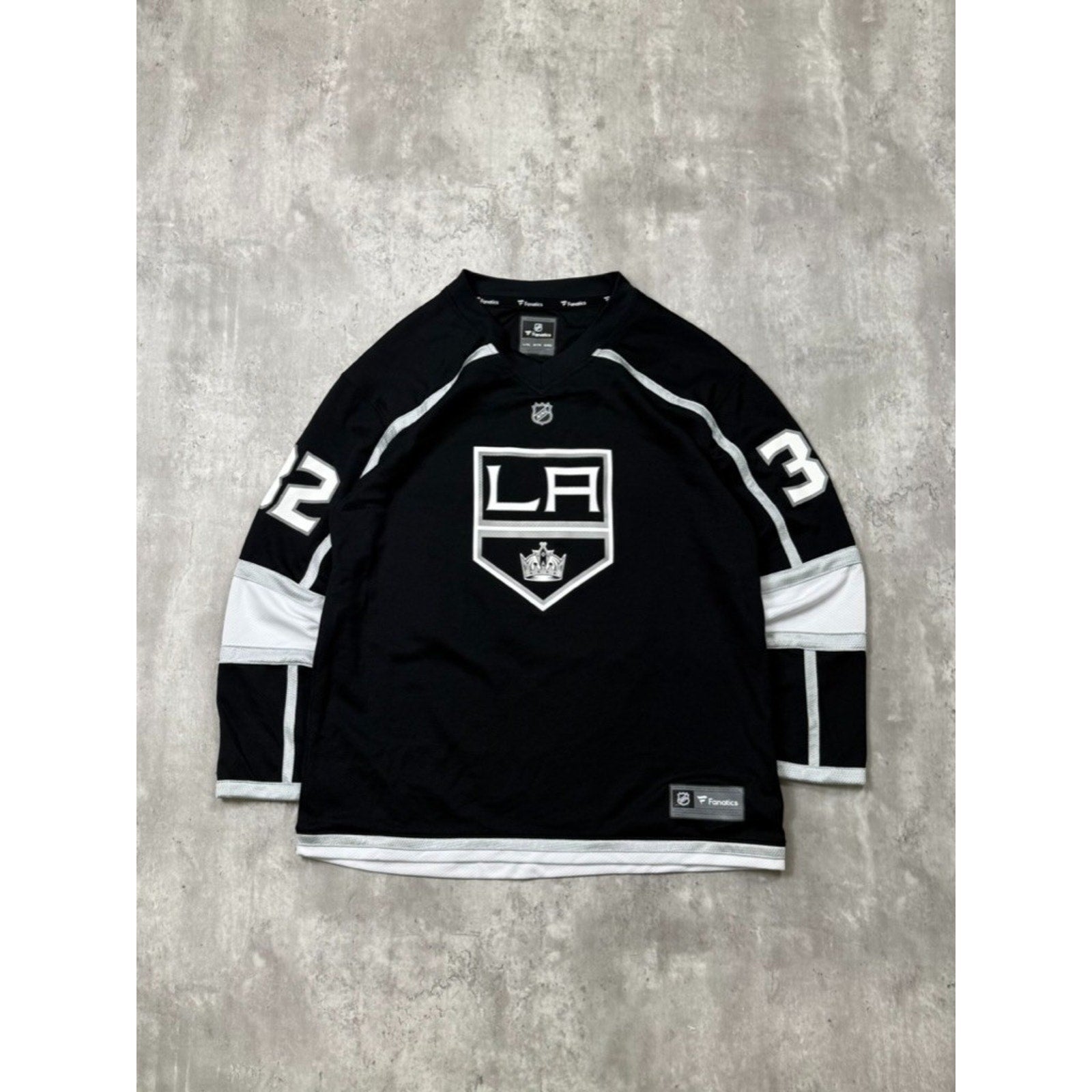 Jonathan Quick #32 Los Angeles Kings NHL Fanatics Graphic Jersey Size L/XL YOUTH