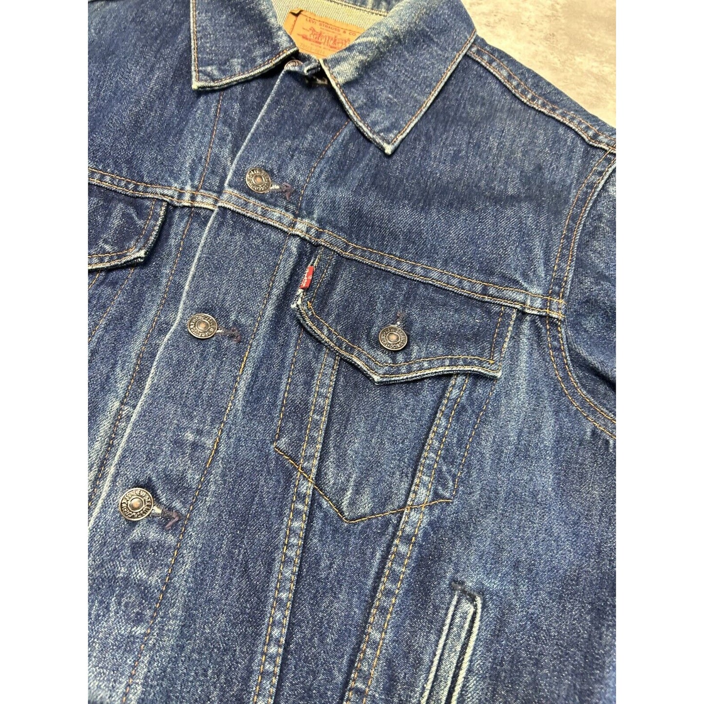 Vintage 80s Levis Red Tab Dark Wash Denim Type 3 Trucker Jacket Size 44 Medium