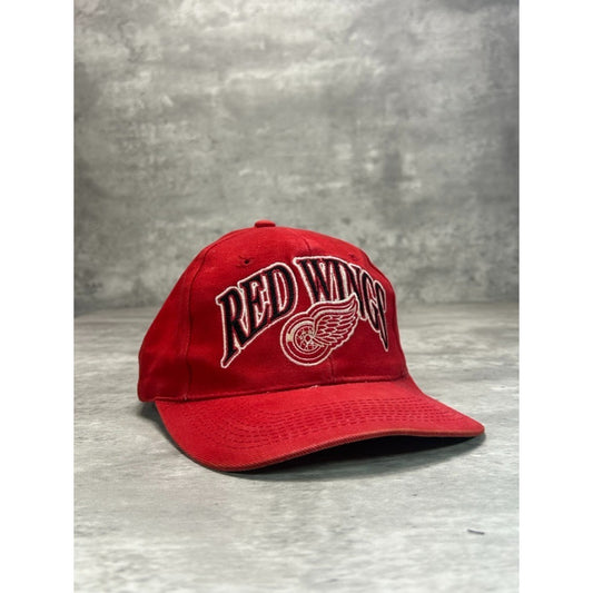 Vintage 90s Detroit Red Wings NHL Starter Arc Spellout Strapback Hat OSFA Red