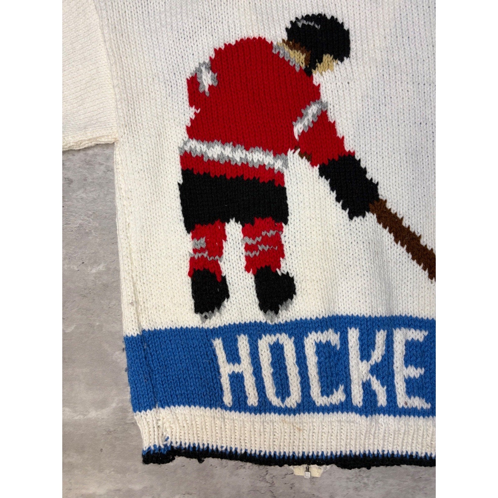 1970s He Shoots He Scores Hockey Graphic Knit Cardigan Sweater Size Medium