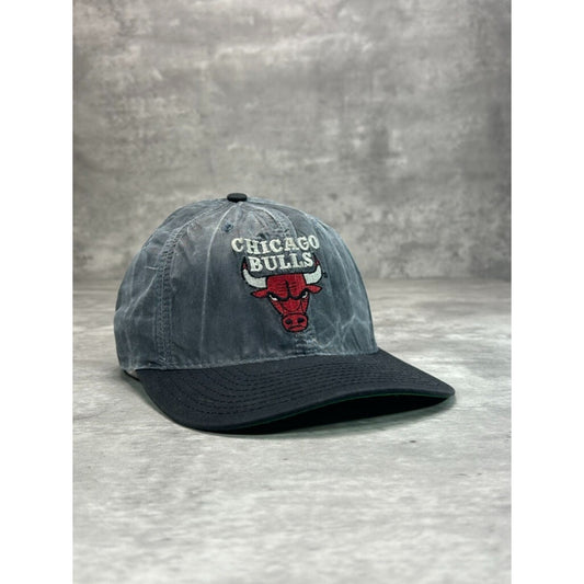 Vintage 90s Chicago Bulls NBA Embroidered Logo Starter Nylon Snapback Hat OSFA