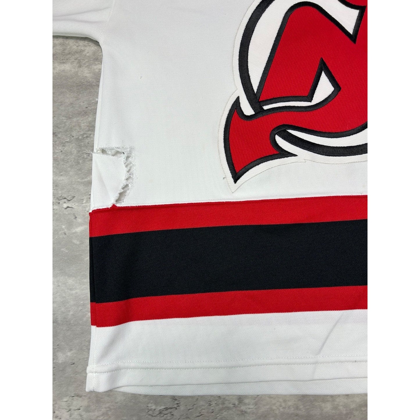 Vintage 90s New Jersey Devils NHL Stitched CCM Hockey Jersey Size Small