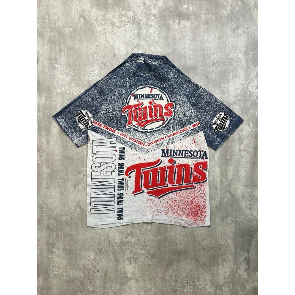 Vintage 90s Minnesota Twins MLB All Over Print Graphic Baseball T-Shirt Sz Large