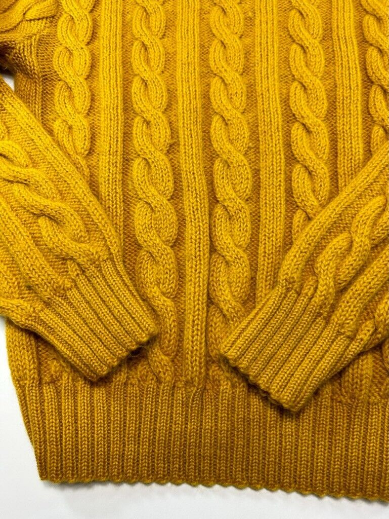 Vintage 80s/90s Arrow 100% Virgin Wool Cable Knit V Neck Sweater Size Medium