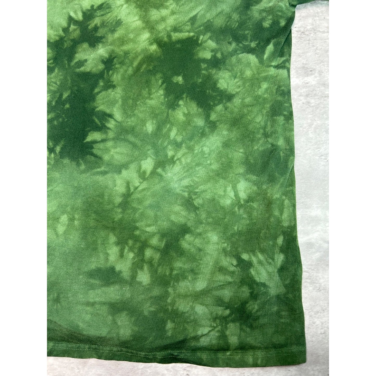 Vintage 2004 Mountain Mystical Landscape Nature Graphic Tye Dye T-Shirt Sz Large