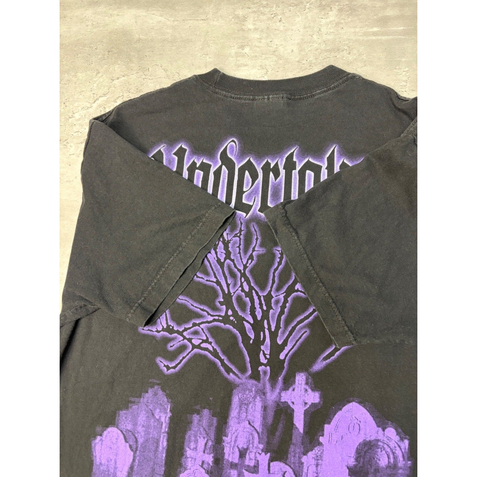 Vintage Undertaker WWE Wrestler Spellout Graphic T-Shirt Size Large