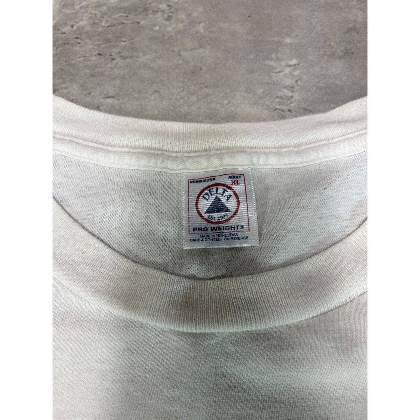 Vintage 90s Toys-R-Us Geoffrey The Giraffe Graphic Spellout T-Shirt Size XL