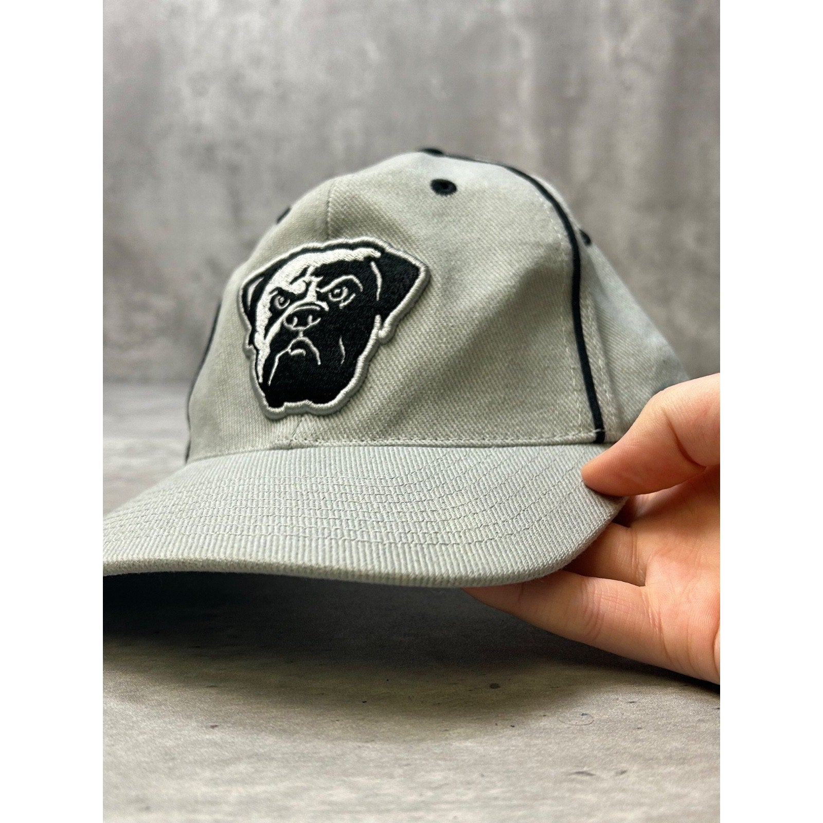 Vintage Cleveland Browns NFl Embroidered Logo Football Strapback Hat OSFA