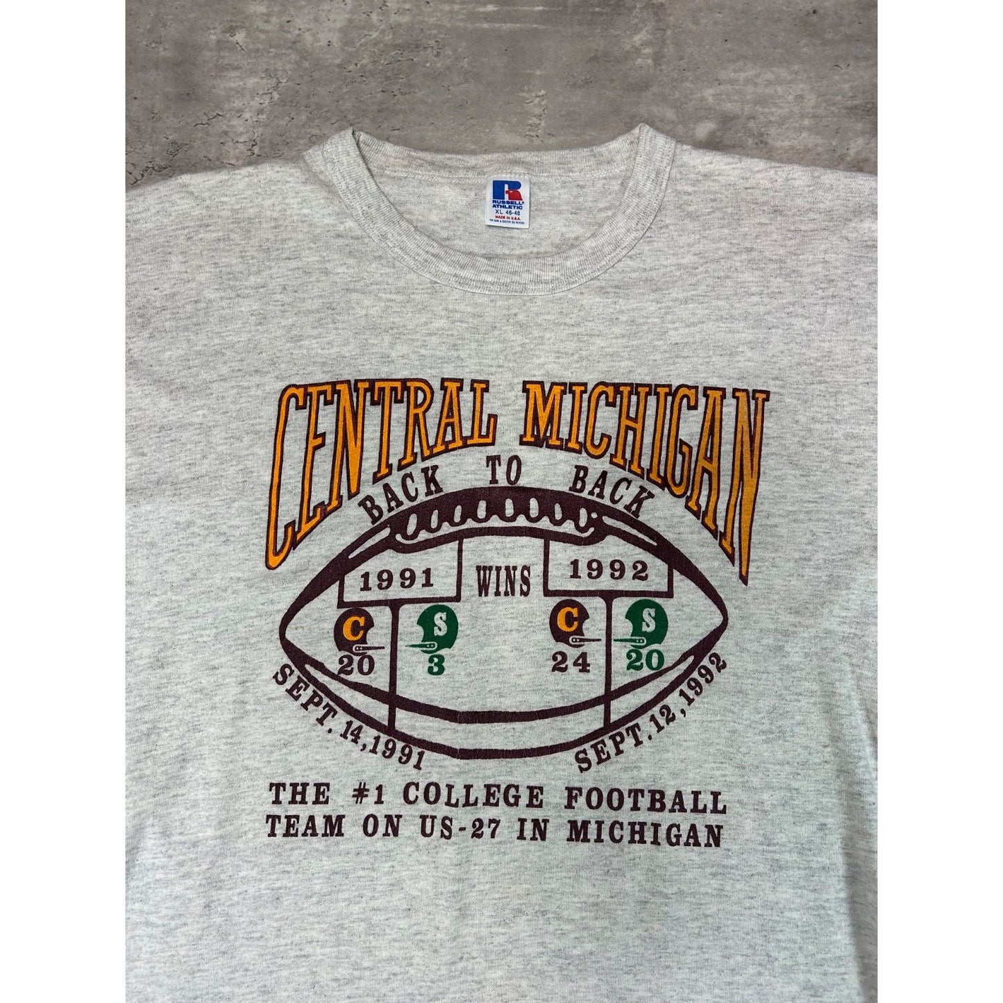 Vintage 1992 Central Michigan NCAA Back To Back Champs Football T-Shirt Size XL