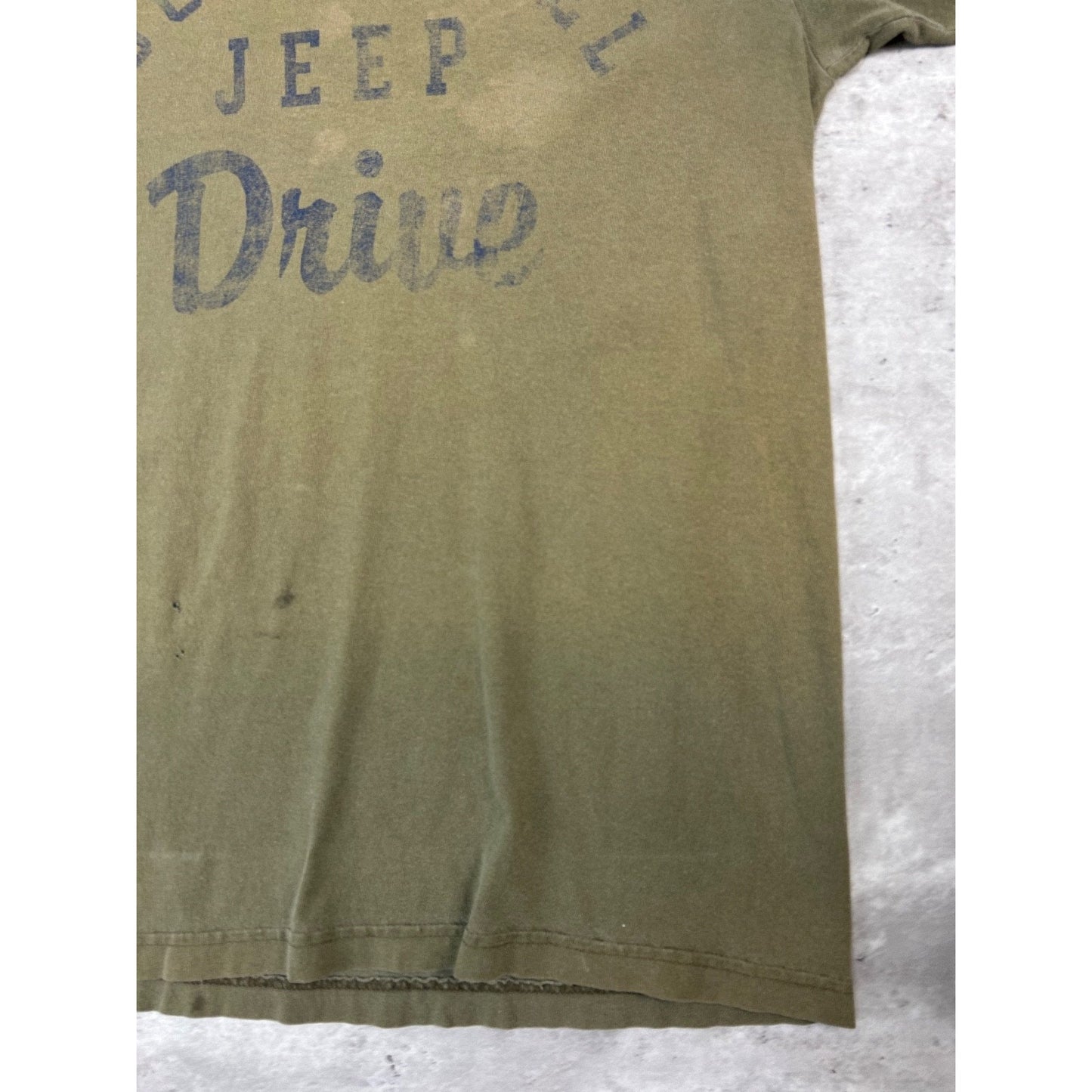 Vintage Jeep Four Wheel Drive Graphic Spellout Car T-Shirt Size Medium Green