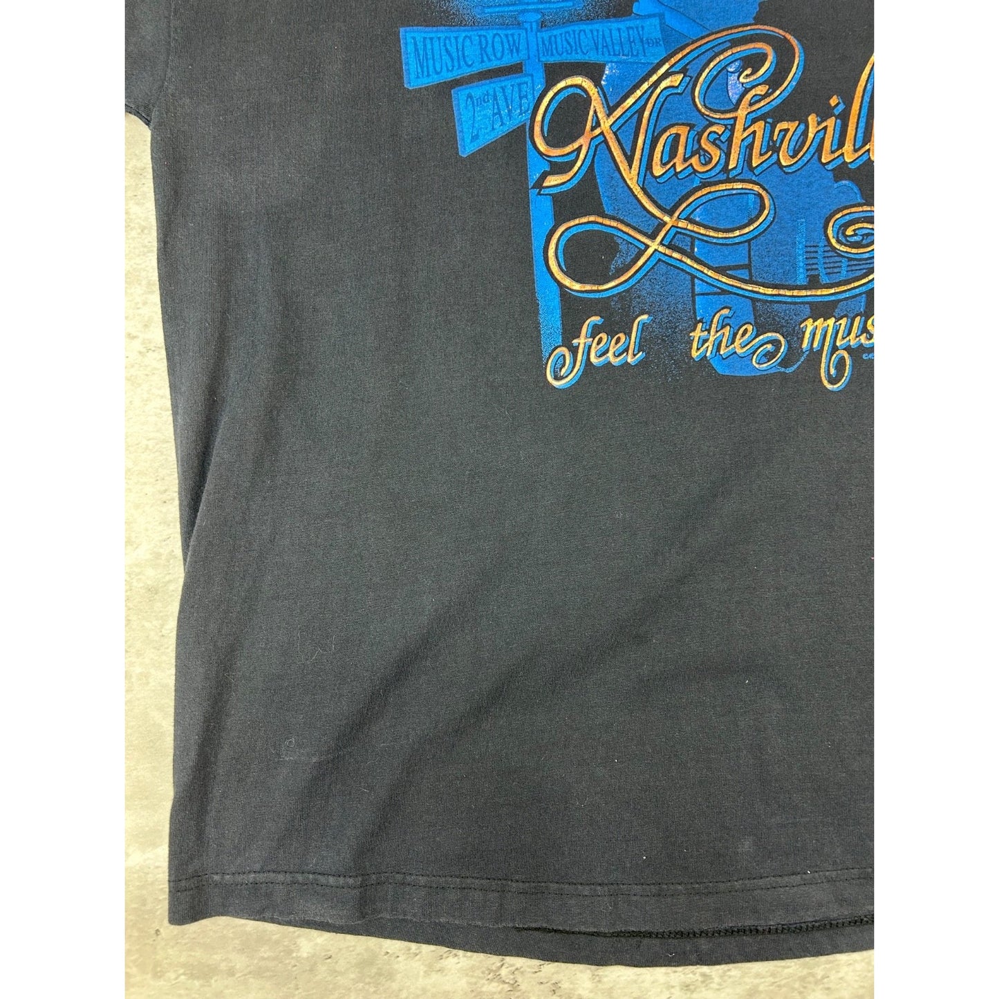 Vintage 90s Nashvilles Tennessee The City Of Music Destination T-Shirt Size XL