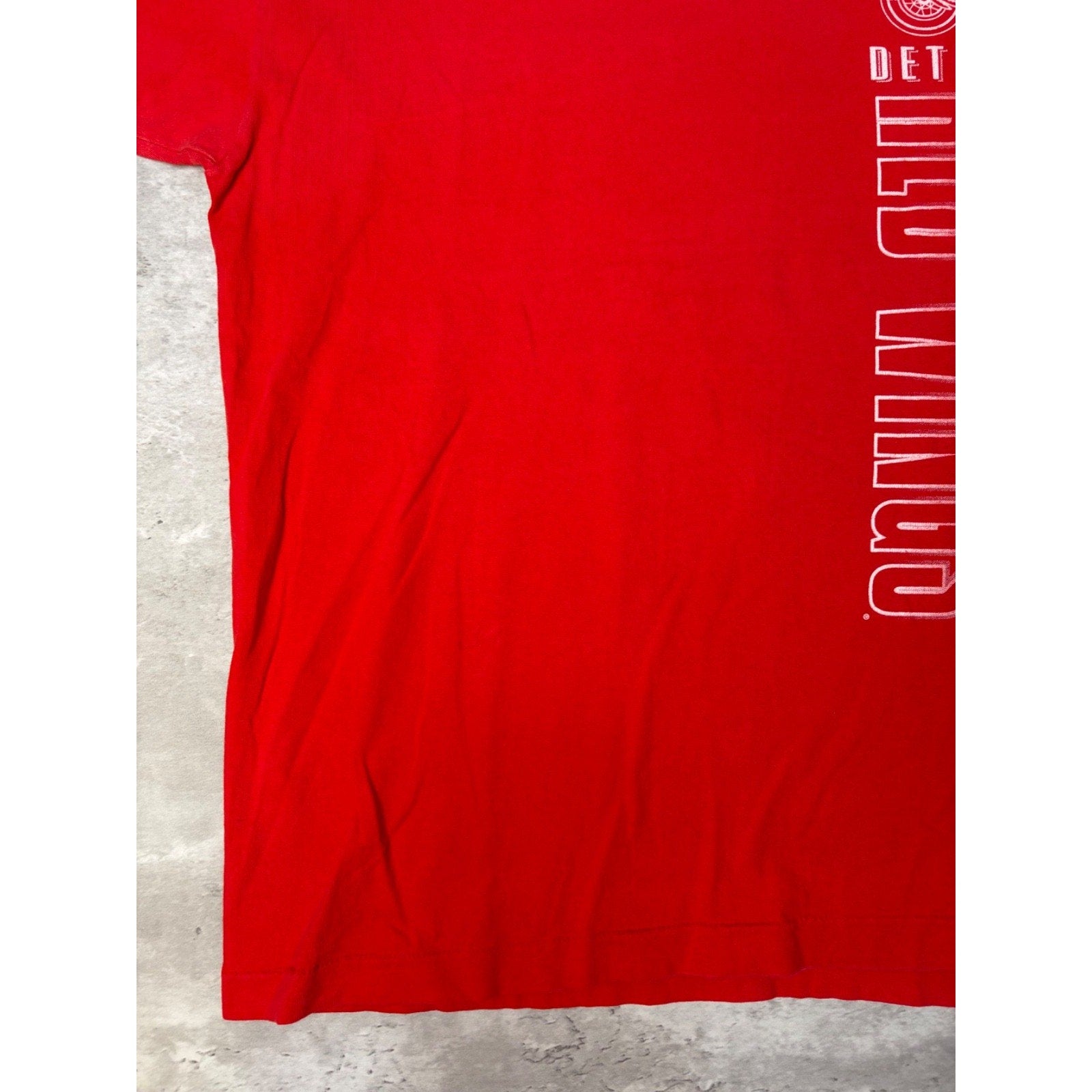Vintage 90s Detroit Red Wings NHL Big Spellout Red Hockey T-Shirt Size Large