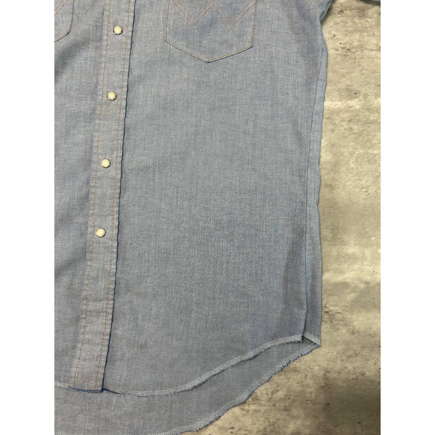 Vintage 80s Wrangler Pearl Snap Long Sleeve Western Style Button Up Shirt Sz LT