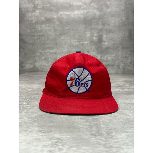 Vintage 90s Philadelphia 76ers NBA Embroidered Logo Basketball Snapback Hat OSFA