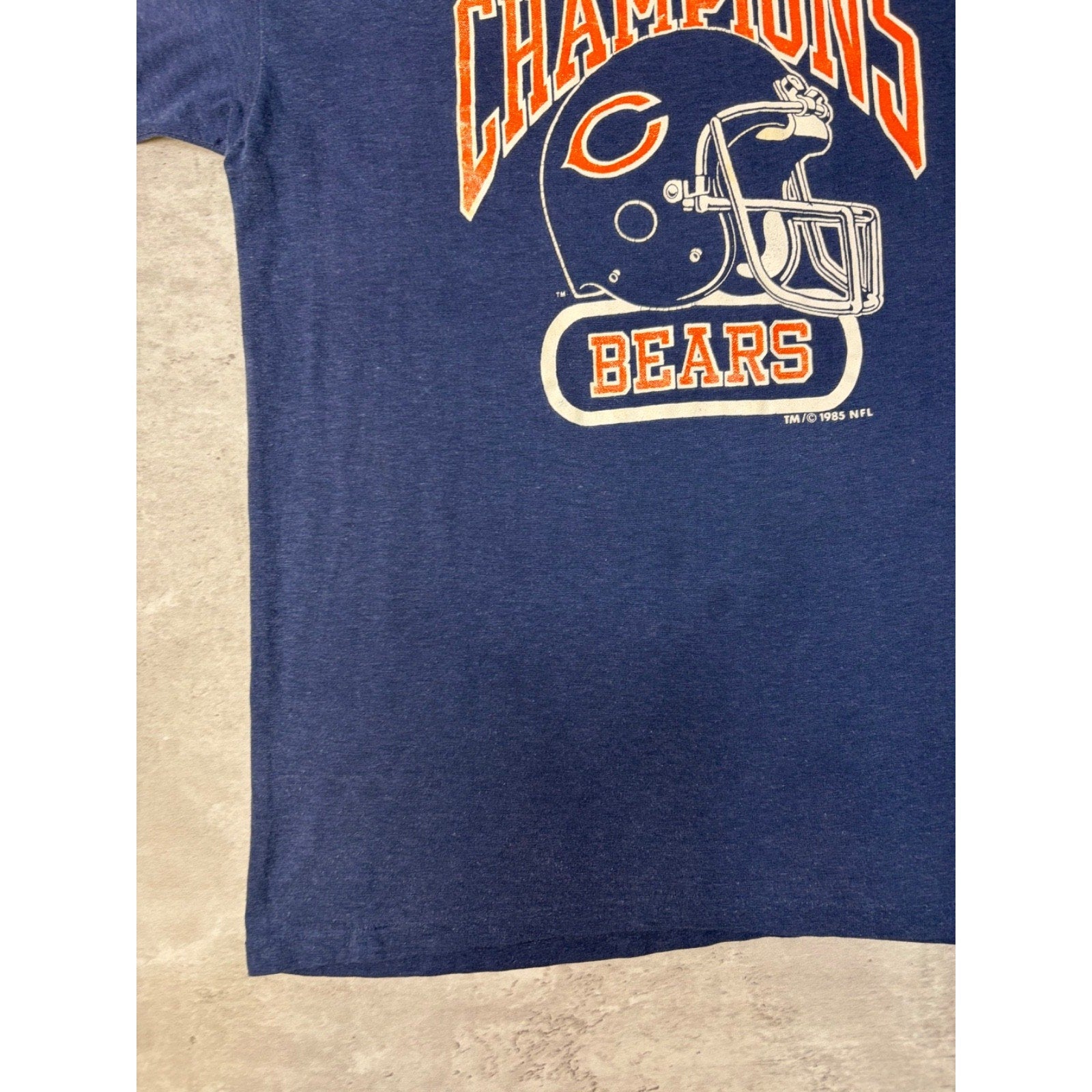 Vintage 1985 Chicago Bears NFL Super Bowl XX Champs Helmet T-Shirt Size Large