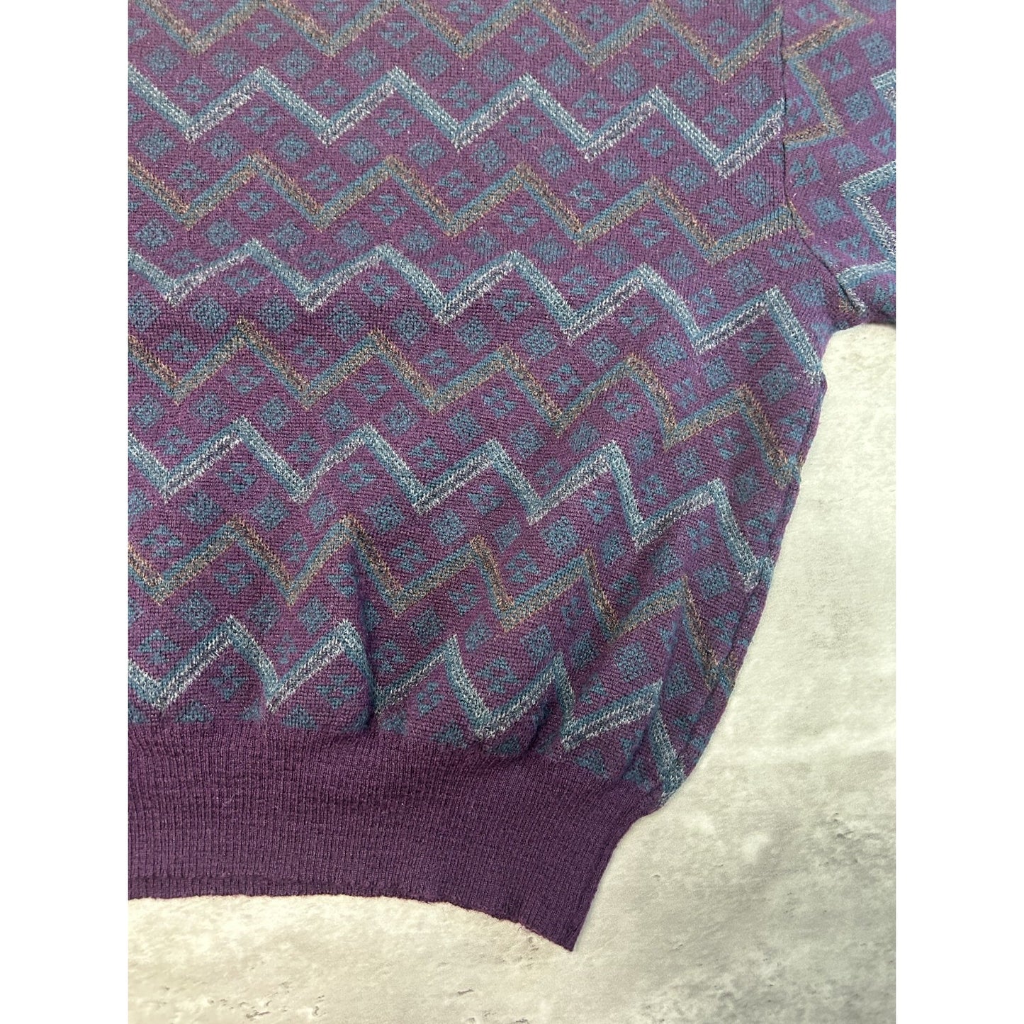 Vintage 80s/90s Tricots St Raphael Abstract Striped Knit Sweater Size Medium