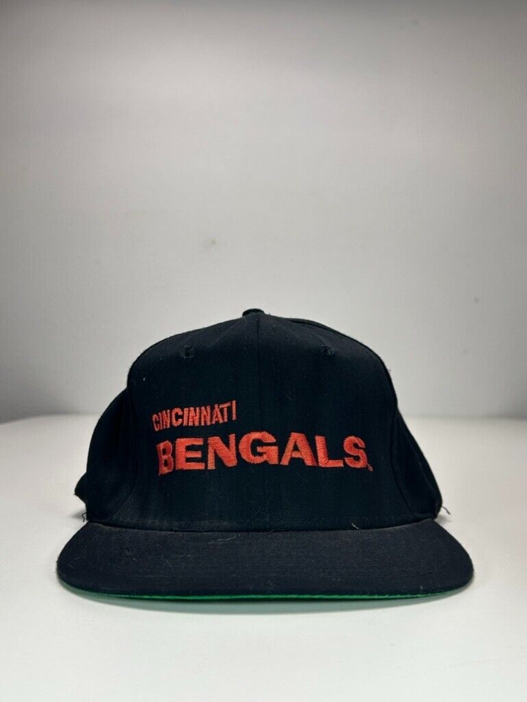 Vintage 90s Cincinnati Benglas NFL Embroirdered Spell Out Snapback Hat OSFA