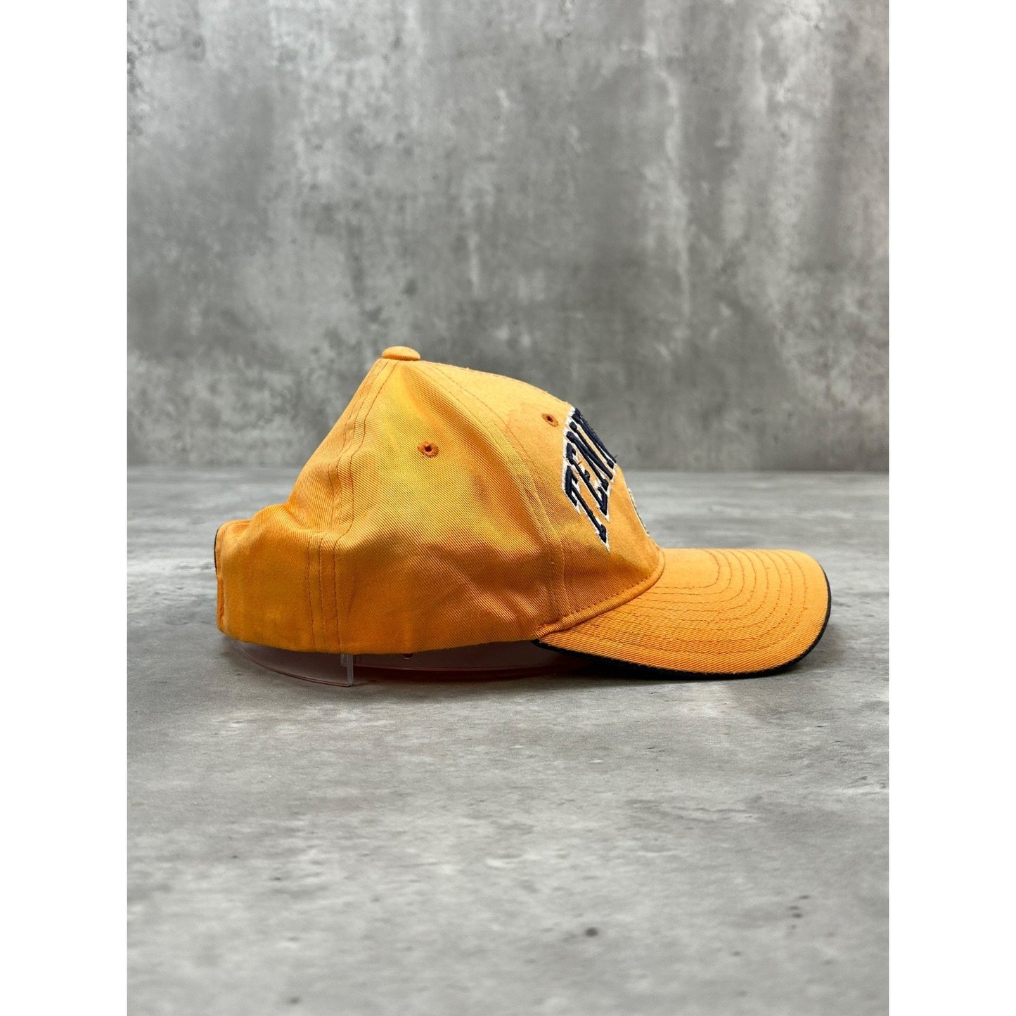 Vintage Tennessee Volunteers NCAA Embroidered Spellout Snapback Hat OSFA