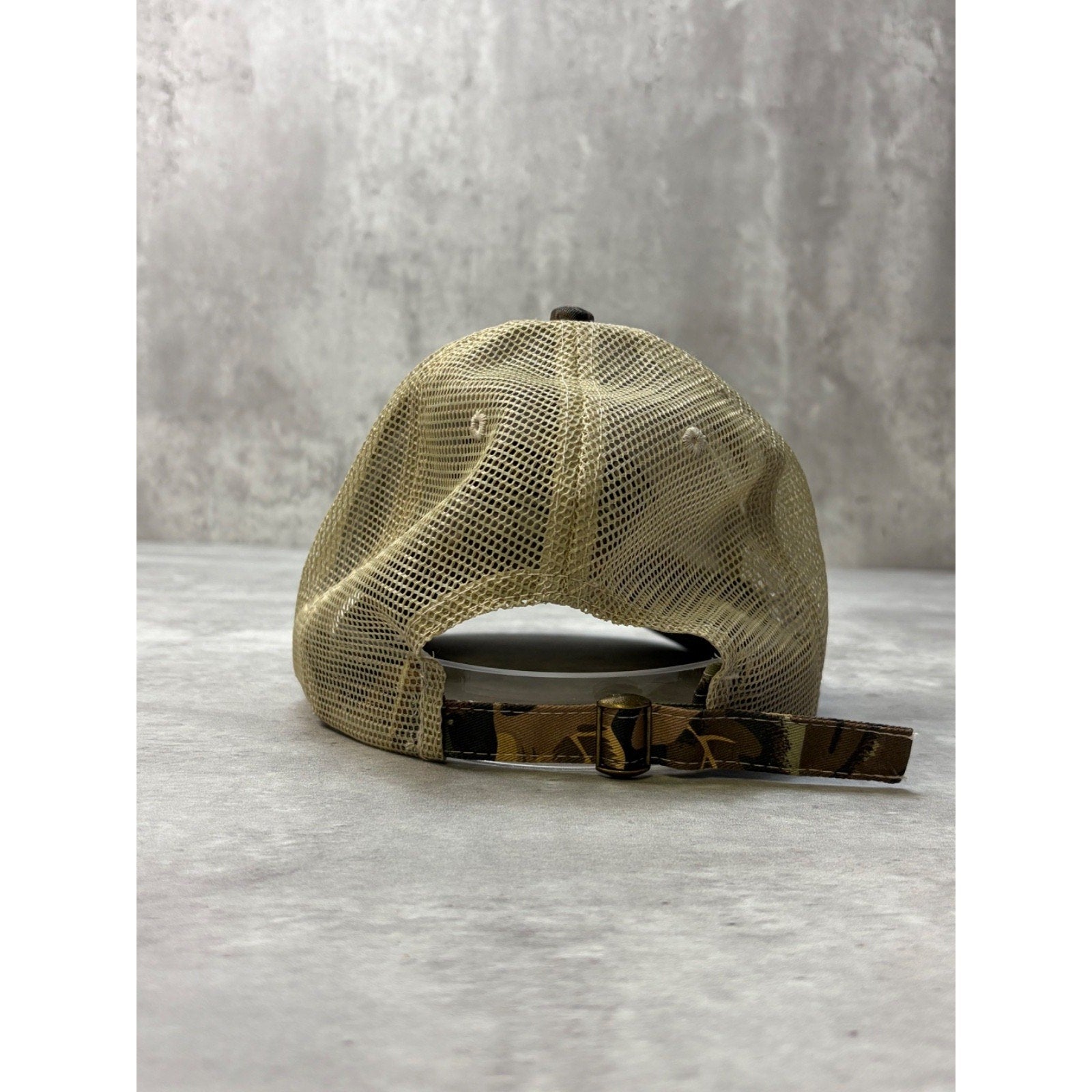 Vintage Crystal Beet Seeds Tree Camo Hunting Trucker Strapback Hat OSFA