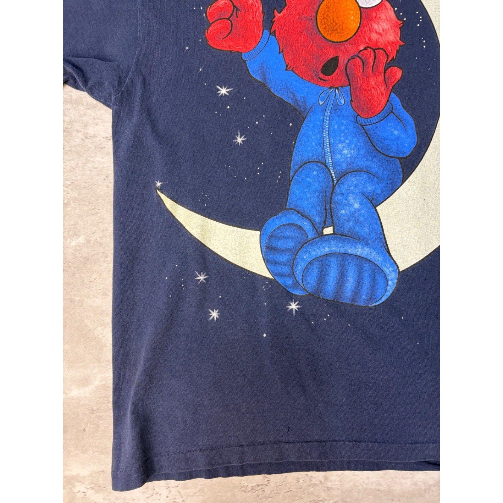 Vintage 90s Elmo Glow In The Dark Cartoon Graphic Tv Show T-Shirt Size Large