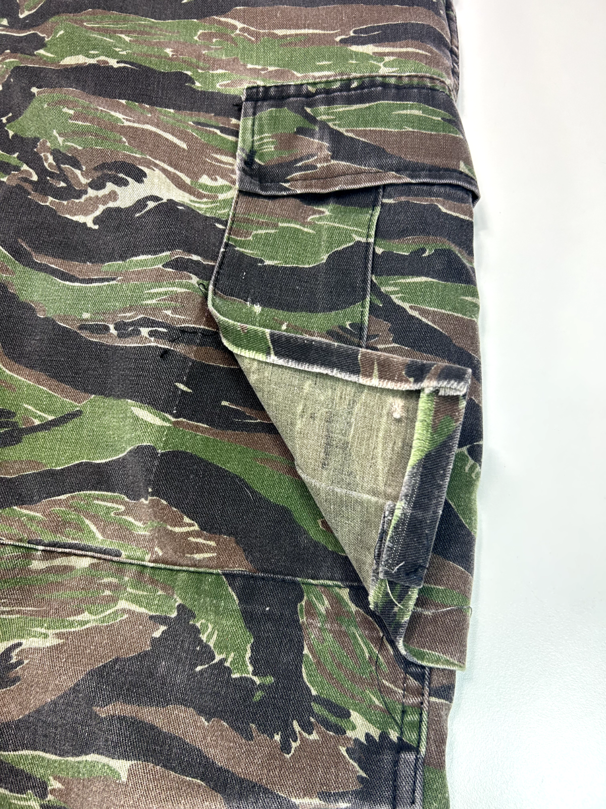 Vintage 90s Cabelas Tiger Camo Cargo Double Knee Hunting Pants Size 37