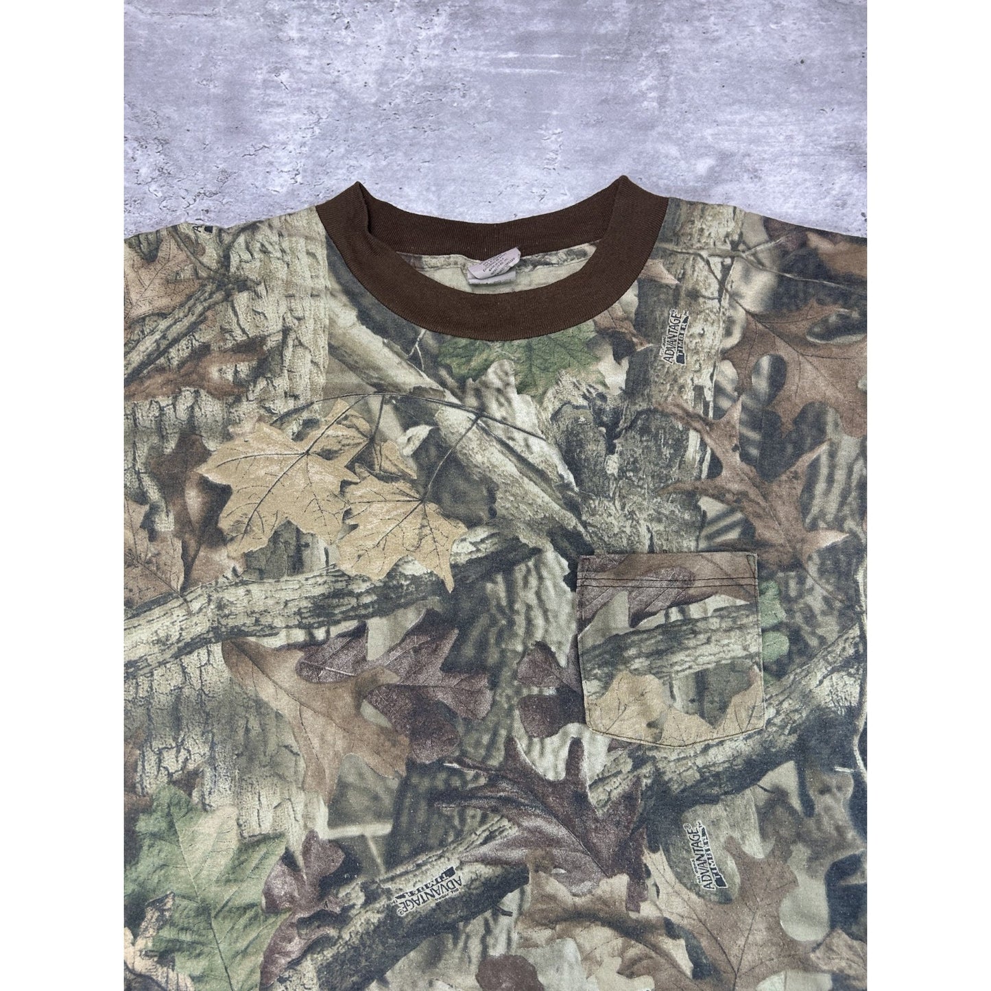 Vintage 90s Advantage Timber Tree Camo Pocket Hunting T-Shirt Size 2XL