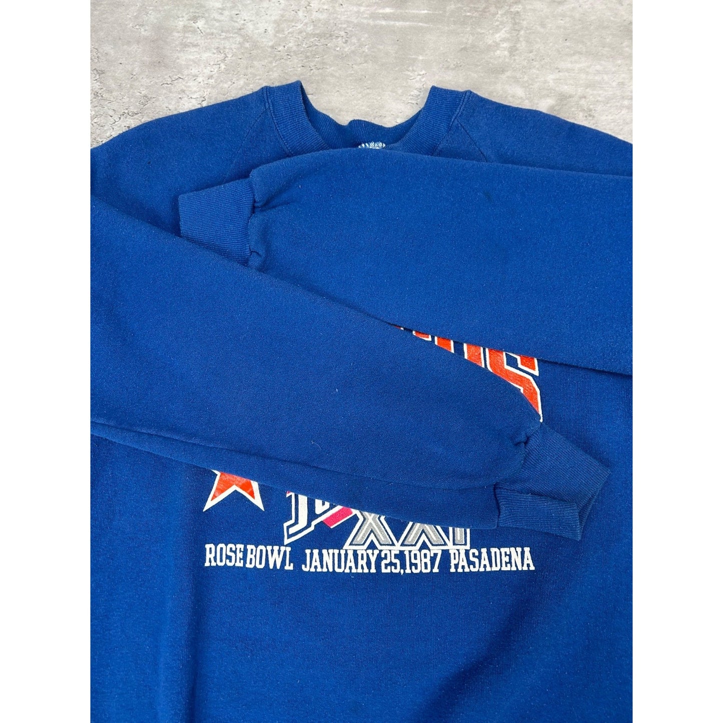 Vintage 1987 Denver Broncos NFL Rose Bowl Graphic Sweatshirt Size Medium