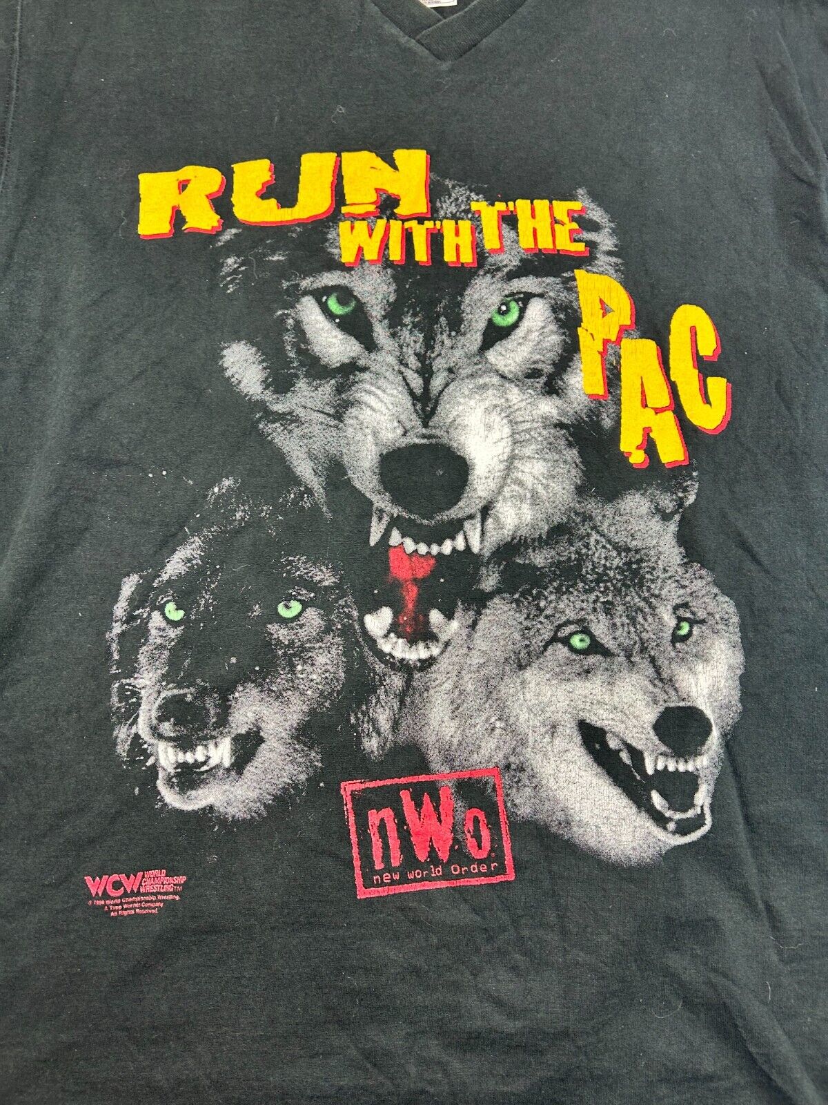 Vintage 1996 WCW NWO Run With The Pack Wrestling Graphic V-Neck T-Shirt Size XL