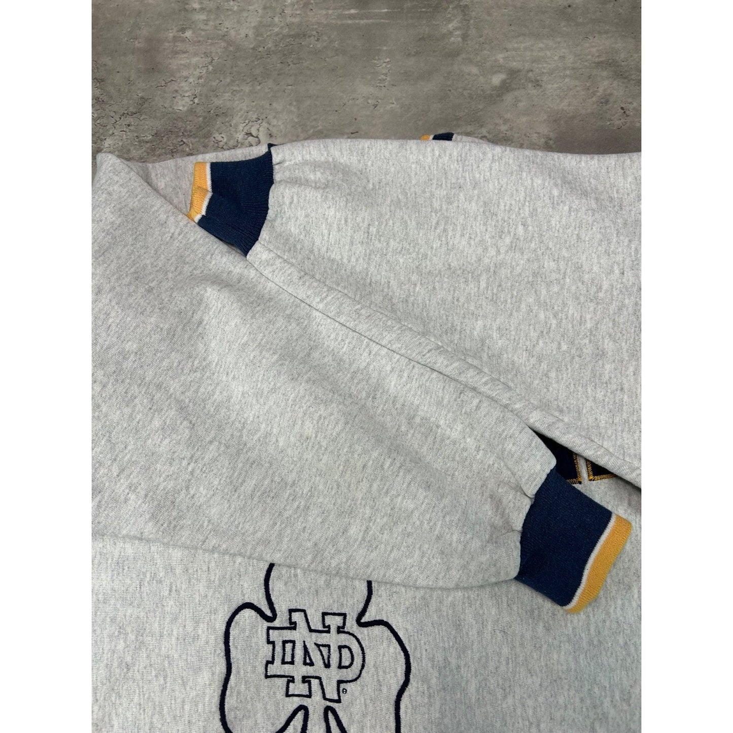 Vintage 90s Notre Dame NCAA Embroidered Arm To Arm Spellout Sweatshirt Sz Large