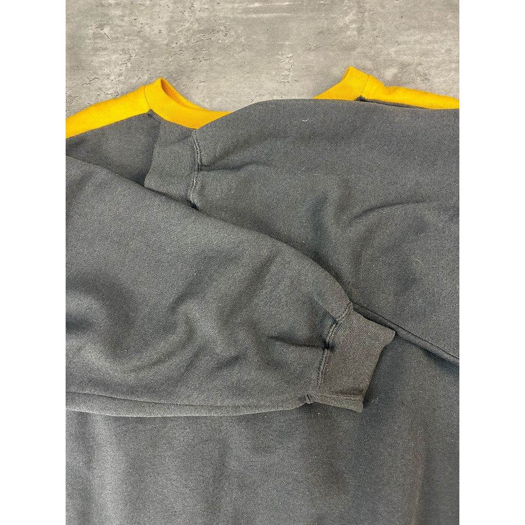 Vintage 80s/90s Reebok Graphic Spellout Crewneck Sweatshirt Size Medium