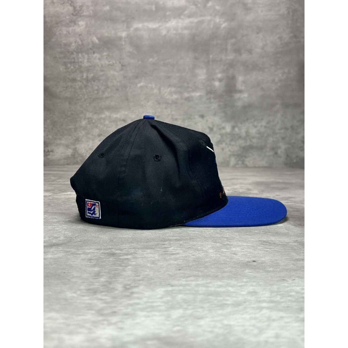 Vintage 90s Tampa Bay Lightning NHL Embroidered Logo Snapback Hat OSFA