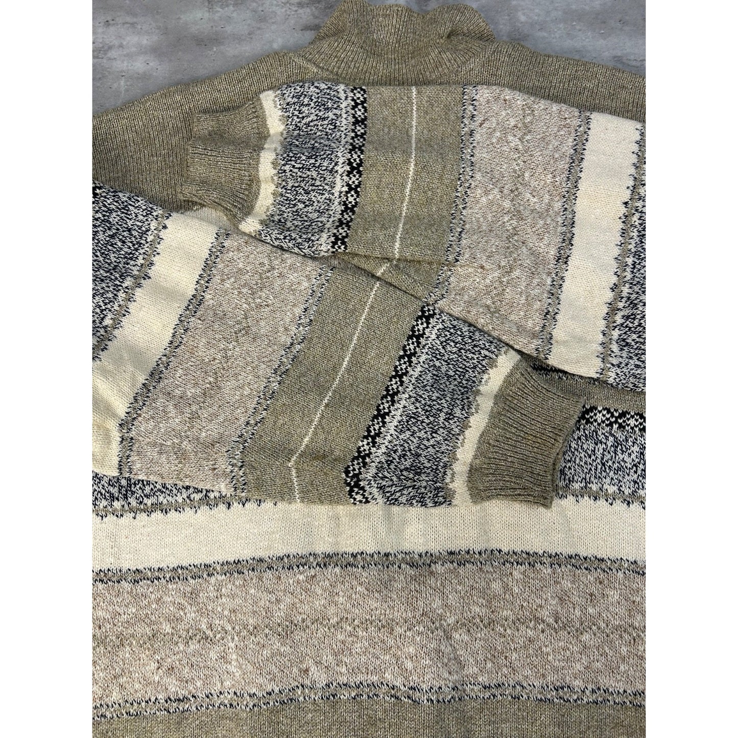 Vintage 90s Great Lakes Country Abstract Striped Collared Sweater Size Medium