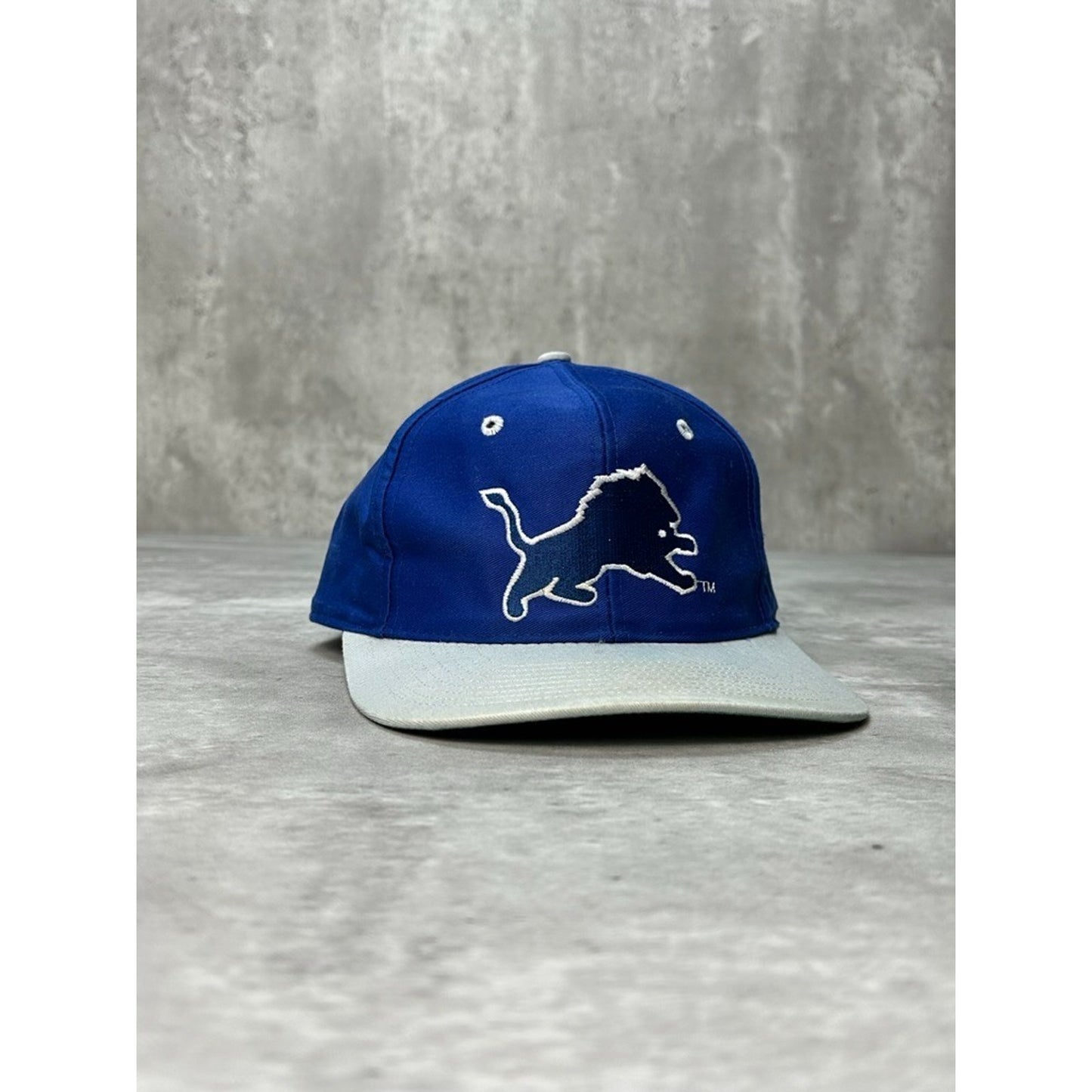 Vintage 90s Detroit Lions NFL Embroidered Logo Football Fitted Hat Size 7 1/4